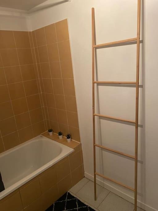 Loft/Jardin Et Parking : Le Petit Clos Bourdet Honfleur Esterno foto
